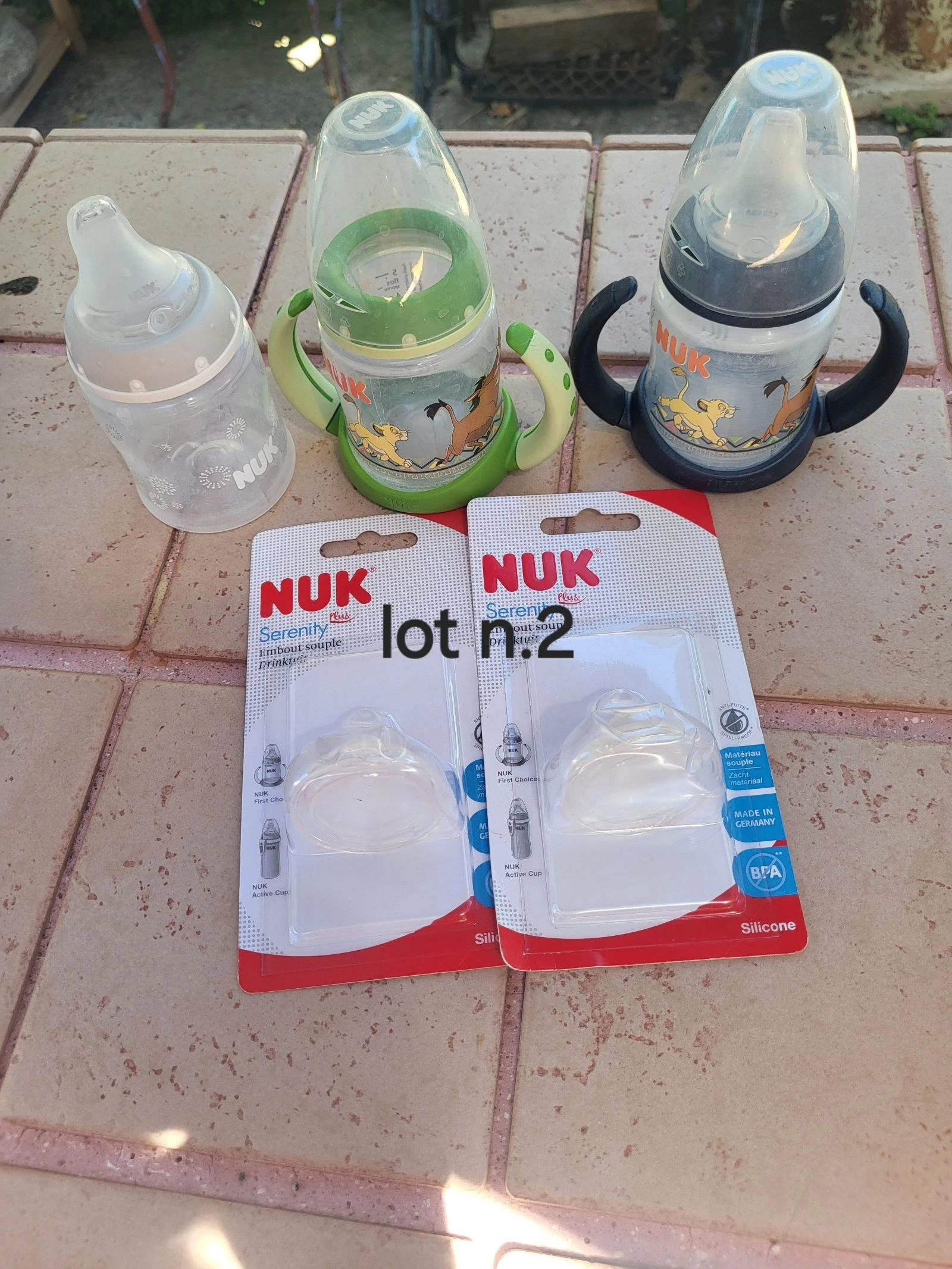 Lot tasses apprentissage et tétines neuves 